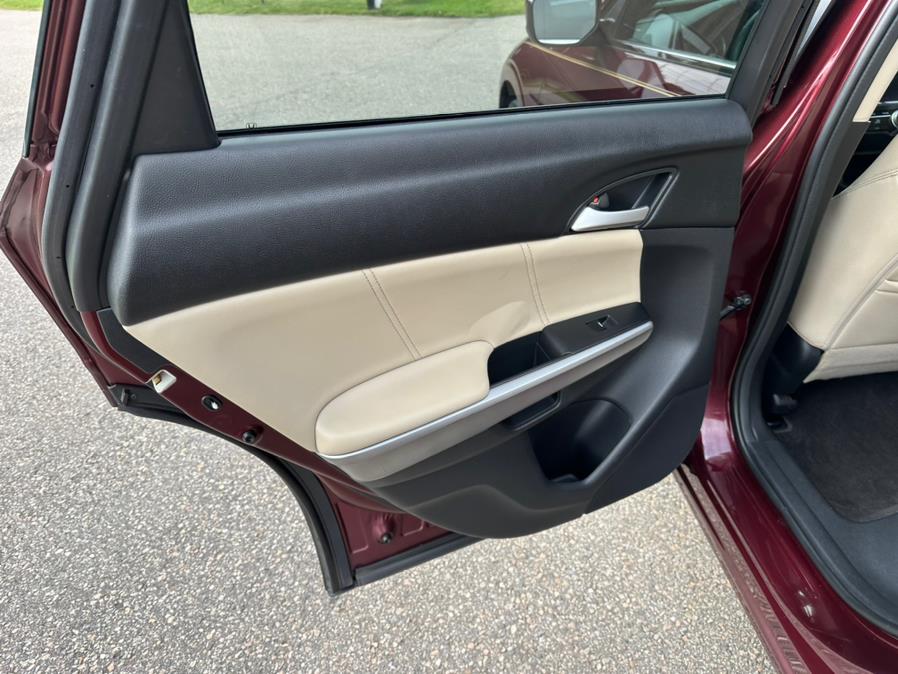 2013 Honda Crosstour 2WD V6 5dr EX-L, available for sale in South Windsor, Connecticut | Mike And Tony Auto Sales, Inc. South Windsor, Connecticut 2013 Honda Crosstour 2WD V6 5dr EX-L, available for sale in South Windsor, Connecticut | Mike And Tony Auto Sales, Inc. South Windsor, Connecticut