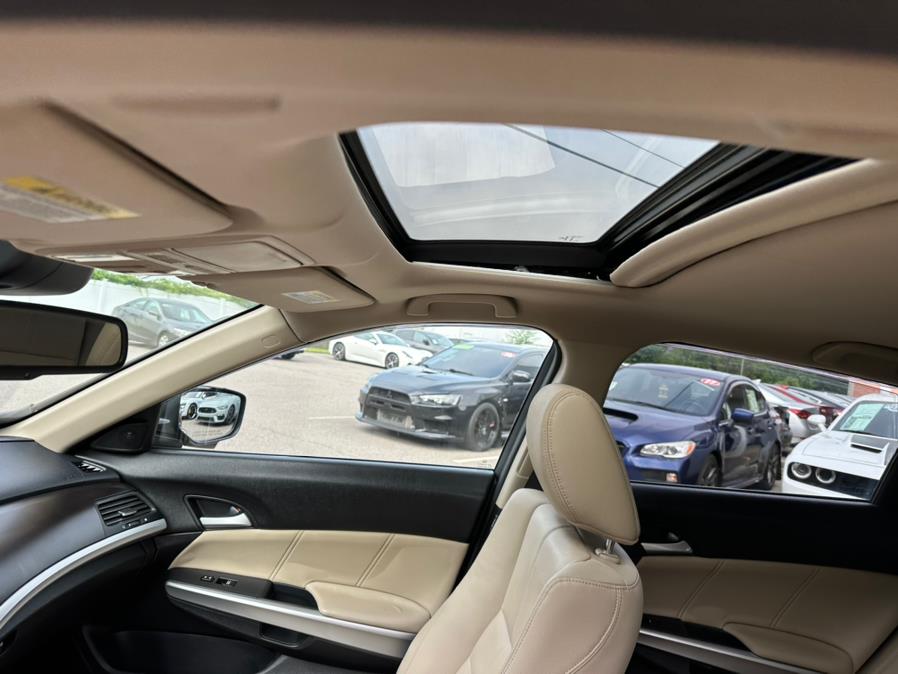 2013 Honda Crosstour 2WD V6 5dr EX-L, available for sale in South Windsor, Connecticut | Mike And Tony Auto Sales, Inc. South Windsor, Connecticut 2013 Honda Crosstour 2WD V6 5dr EX-L, available for sale in South Windsor, Connecticut | Mike And Tony Auto Sales, Inc. South Windsor, Connecticut