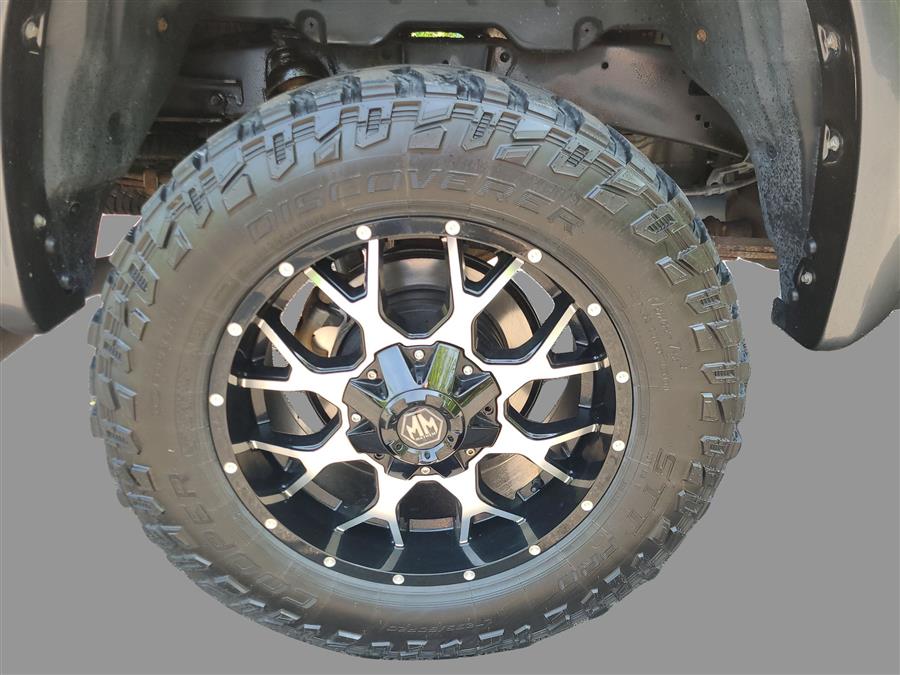 2018 Toyota Tundra 4WD SR5 CrewMax 5.5'' Bed 5.7L (Natl), available for sale in Canton, Connecticut | Lava Motors. Canton, Connecticut 2018 Toyota Tundra 4WD SR5 CrewMax 5.5'' Bed 5.7L (Natl), available for sale in Canton, Connecticut | Lava Motors. Canton, Connecticut