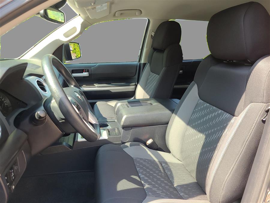 2018 Toyota Tundra 4WD SR5 CrewMax 5.5'' Bed 5.7L (Natl), available for sale in Canton, Connecticut | Lava Motors. Canton, Connecticut 2018 Toyota Tundra 4WD SR5 CrewMax 5.5'' Bed 5.7L (Natl), available for sale in Canton, Connecticut | Lava Motors. Canton, Connecticut