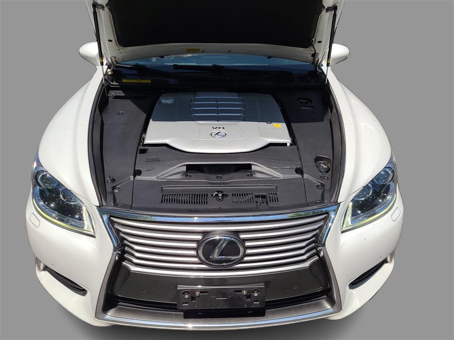 2015 Lexus LS 460 4dr Sdn Crafted Line AWD, available for sale in Canton, Connecticut | Lava Motors. Canton, Connecticut 2015 Lexus LS 460 4dr Sdn Crafted Line AWD, available for sale in Canton, Connecticut | Lava Motors. Canton, Connecticut