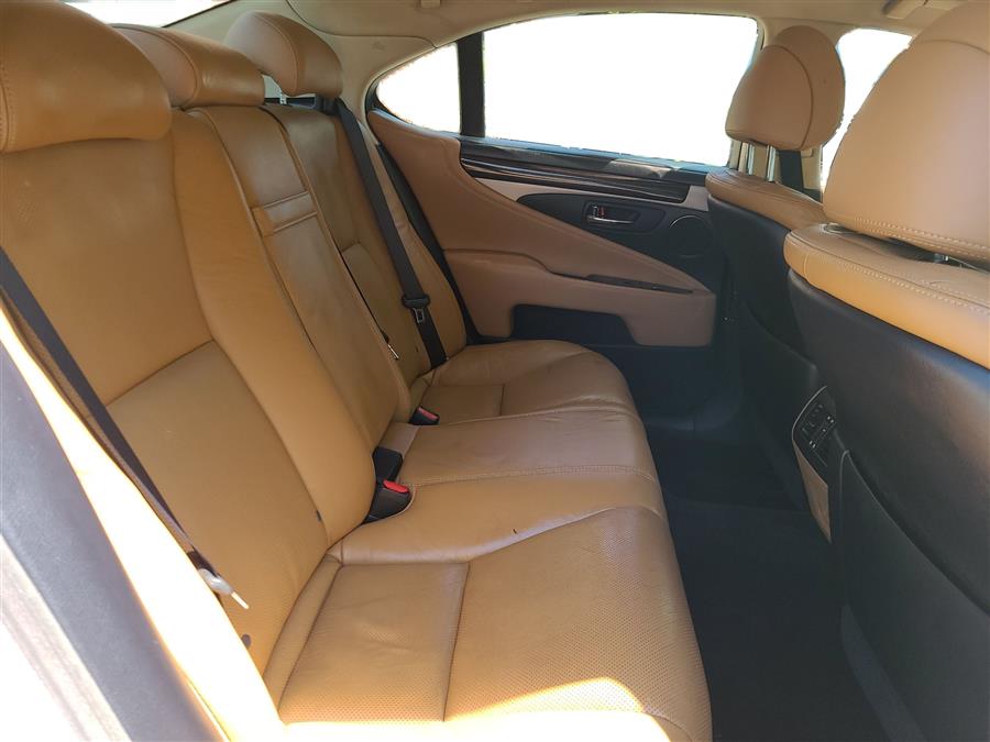2015 Lexus LS 460 4dr Sdn Crafted Line AWD, available for sale in Canton, Connecticut | Lava Motors. Canton, Connecticut 2015 Lexus LS 460 4dr Sdn Crafted Line AWD, available for sale in Canton, Connecticut | Lava Motors. Canton, Connecticut