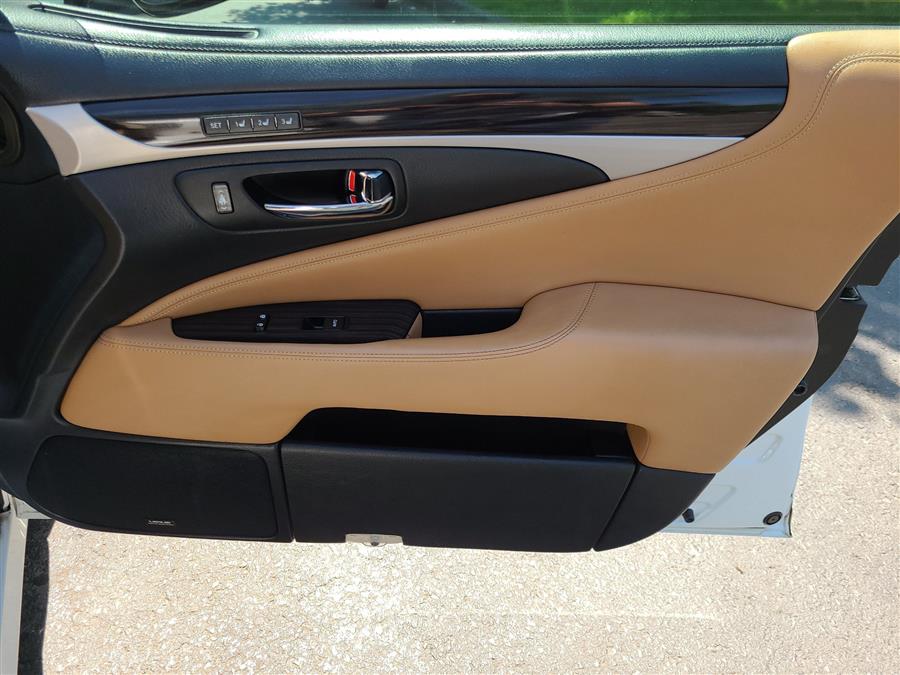 2015 Lexus LS 460 4dr Sdn Crafted Line AWD, available for sale in Canton, Connecticut | Lava Motors. Canton, Connecticut 2015 Lexus LS 460 4dr Sdn Crafted Line AWD, available for sale in Canton, Connecticut | Lava Motors. Canton, Connecticut