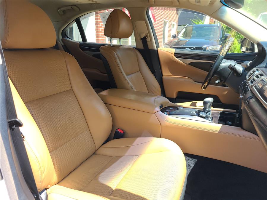 2015 Lexus LS 460 4dr Sdn Crafted Line AWD, available for sale in Canton, Connecticut | Lava Motors. Canton, Connecticut 2015 Lexus LS 460 4dr Sdn Crafted Line AWD, available for sale in Canton, Connecticut | Lava Motors. Canton, Connecticut