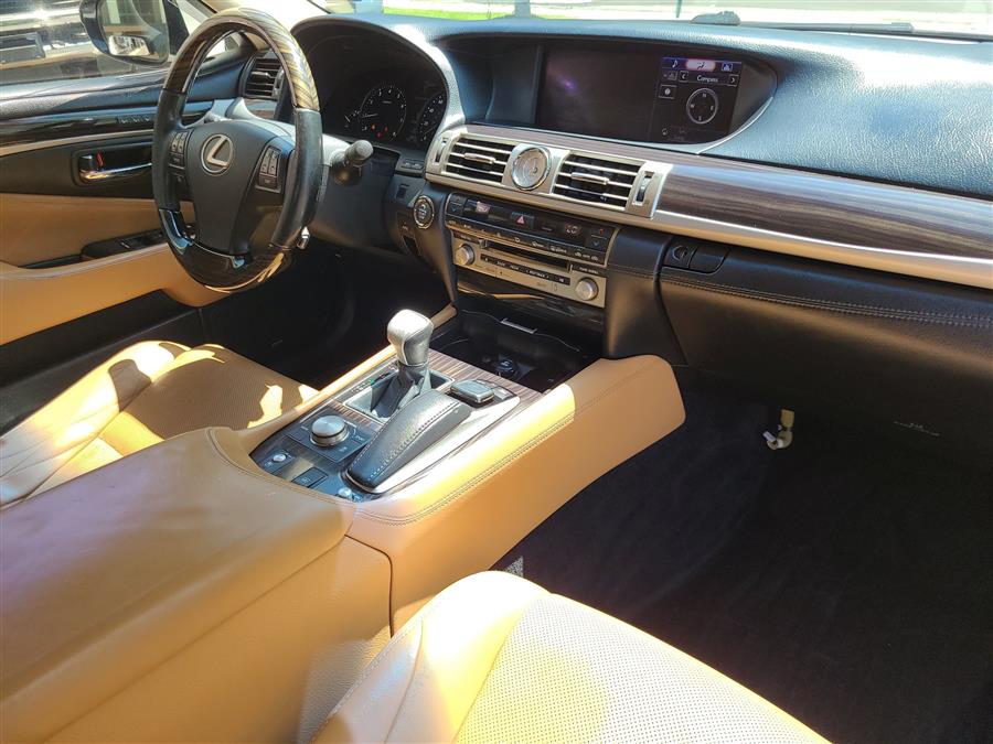 2015 Lexus LS 460 4dr Sdn Crafted Line AWD, available for sale in Canton, Connecticut | Lava Motors. Canton, Connecticut 2015 Lexus LS 460 4dr Sdn Crafted Line AWD, available for sale in Canton, Connecticut | Lava Motors. Canton, Connecticut