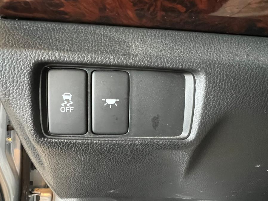 2011 Honda Accord Crosstour 4WD 5dr EX-L, available for sale in West Hartford, Connecticut | AutoMax. West Hartford, Connecticut 2011 Honda Accord Crosstour 4WD 5dr EX-L, available for sale in West Hartford, Connecticut | AutoMax. West Hartford, Connecticut