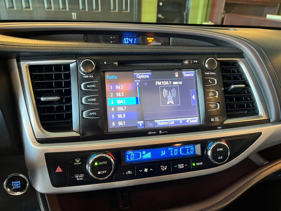 2014 Toyota Highlander AWD 4dr V6 XLE (Natl), available for sale in West Hartford, Connecticut | AutoMax. West Hartford, Connecticut 2014 Toyota Highlander AWD 4dr V6 XLE (Natl), available for sale in West Hartford, Connecticut | AutoMax. West Hartford, Connecticut