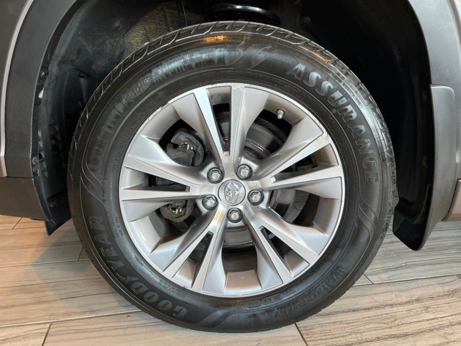 2014 Toyota Highlander AWD 4dr V6 XLE (Natl), available for sale in West Hartford, Connecticut | AutoMax. West Hartford, Connecticut 2014 Toyota Highlander AWD 4dr V6 XLE (Natl), available for sale in West Hartford, Connecticut | AutoMax. West Hartford, Connecticut