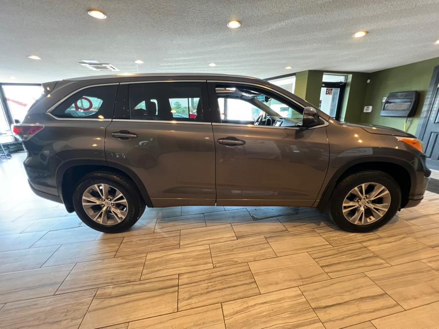 2014 Toyota Highlander AWD 4dr V6 XLE (Natl), available for sale in West Hartford, Connecticut | AutoMax. West Hartford, Connecticut 2014 Toyota Highlander AWD 4dr V6 XLE (Natl), available for sale in West Hartford, Connecticut | AutoMax. West Hartford, Connecticut