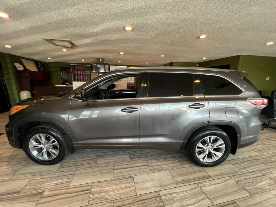 2014 Toyota Highlander AWD 4dr V6 XLE (Natl), available for sale in West Hartford, Connecticut | AutoMax. West Hartford, Connecticut 2014 Toyota Highlander AWD 4dr V6 XLE (Natl), available for sale in West Hartford, Connecticut | AutoMax. West Hartford, Connecticut