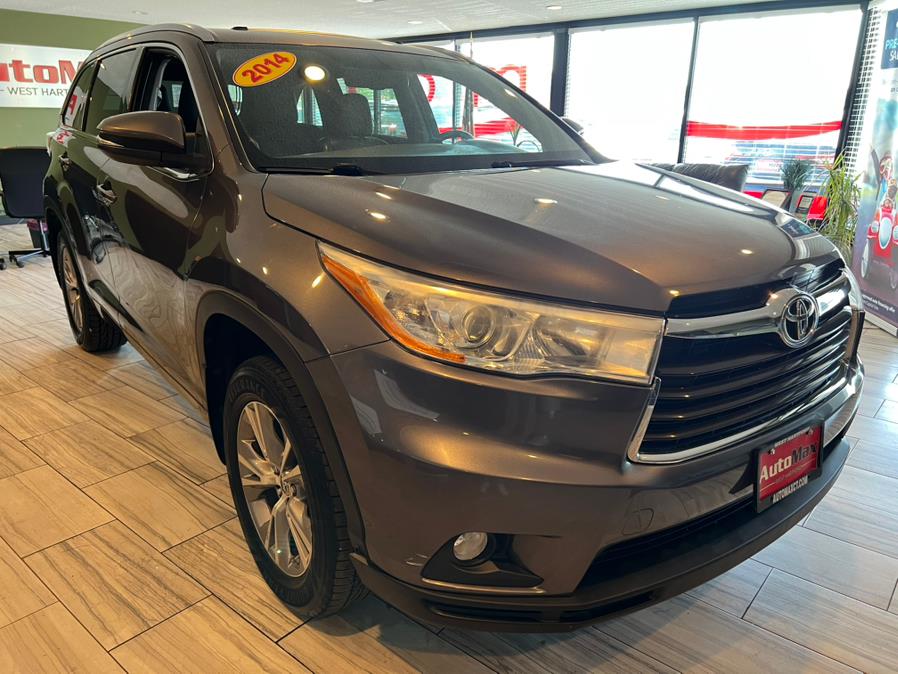 2014 Toyota Highlander AWD 4dr V6 XLE (Natl), available for sale in West Hartford, Connecticut | AutoMax. West Hartford, Connecticut 2014 Toyota Highlander AWD 4dr V6 XLE (Natl), available for sale in West Hartford, Connecticut | AutoMax. West Hartford, Connecticut