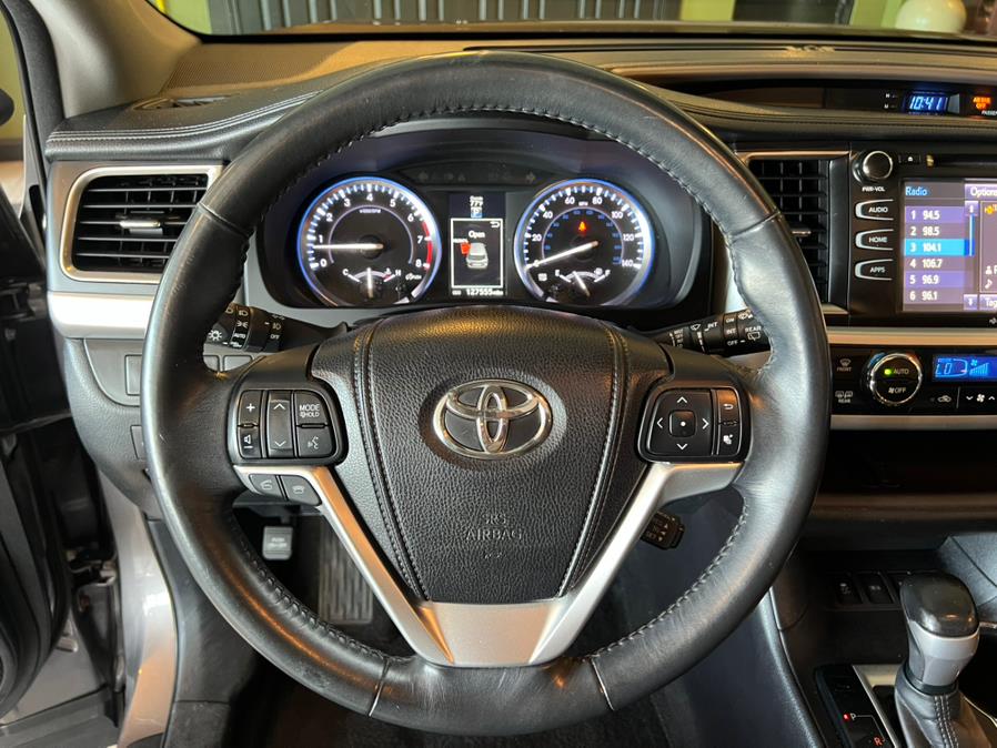 2014 Toyota Highlander AWD 4dr V6 XLE (Natl), available for sale in West Hartford, Connecticut | AutoMax. West Hartford, Connecticut 2014 Toyota Highlander AWD 4dr V6 XLE (Natl), available for sale in West Hartford, Connecticut | AutoMax. West Hartford, Connecticut