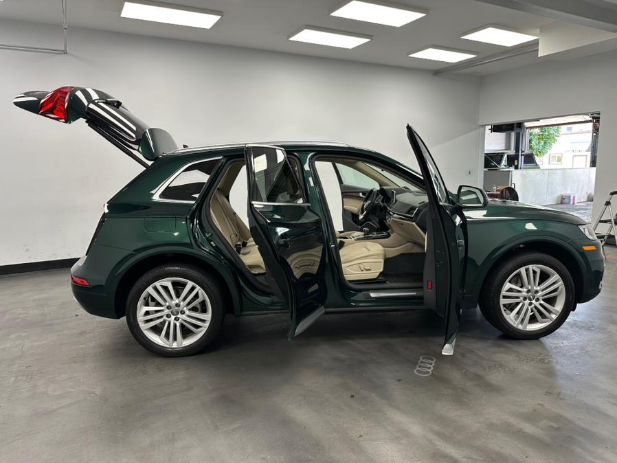2018 Audi Q5 2.0 TFSI Tech Premium Plus, available for sale in Elizabeth, New Jersey | M Auto Group. Elizabeth, New Jersey 2018 Audi Q5 2.0 TFSI Tech Premium Plus, available for sale in Elizabeth, New Jersey | M Auto Group. Elizabeth, New Jersey