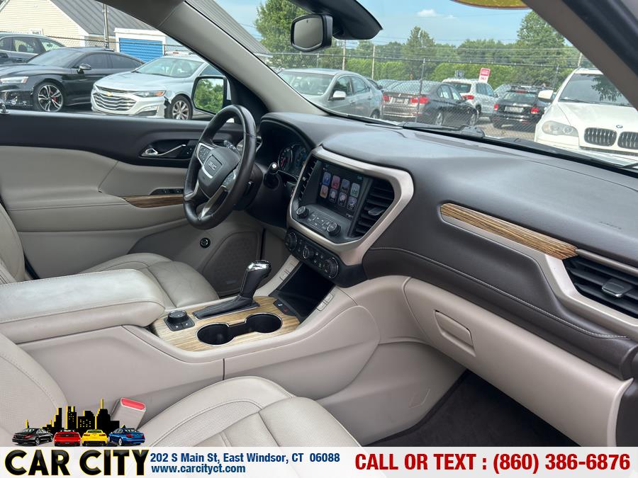 2017 GMC Acadia AWD 4dr Denali, available for sale in East Windsor, Connecticut | Car City LLC. East Windsor, Connecticut 2017 GMC Acadia AWD 4dr Denali, available for sale in East Windsor, Connecticut | Car City LLC. East Windsor, Connecticut