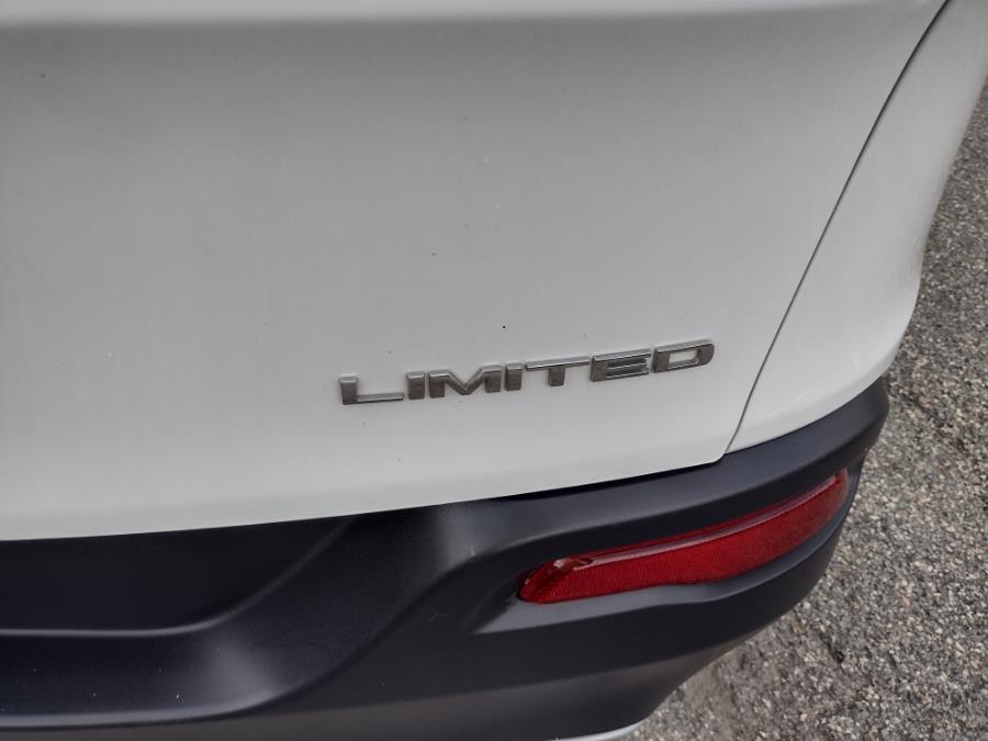 2016 Jeep Cherokee 4WD 4dr Limited, available for sale in Chicopee, Massachusetts | Matts Auto Mall LLC. Chicopee, Massachusetts 2016 Jeep Cherokee 4WD 4dr Limited, available for sale in Chicopee, Massachusetts | Matts Auto Mall LLC. Chicopee, Massachusetts