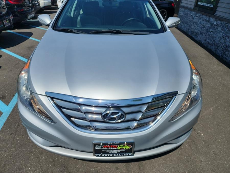 2013 Hyundai Sonata 4dr Sdn 2.4L Auto SE, available for sale in Islip, New York | L.I. Auto Gallery. Islip, New York 2013 Hyundai Sonata 4dr Sdn 2.4L Auto SE, available for sale in Islip, New York | L.I. Auto Gallery. Islip, New York
