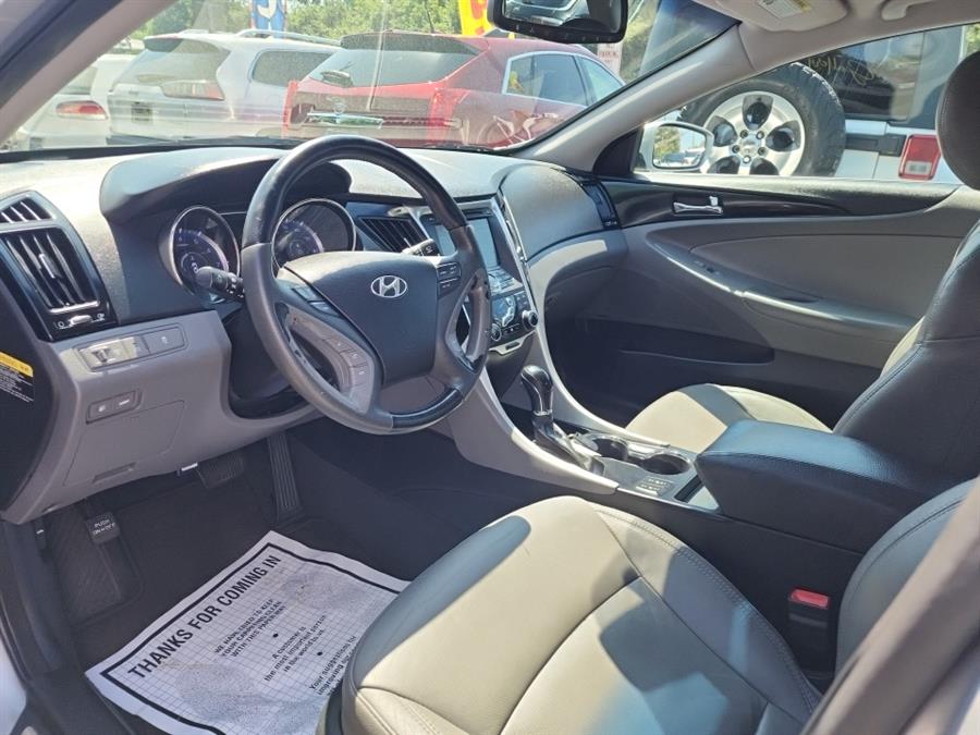 2013 Hyundai Sonata 4dr Sdn 2.4L Auto SE, available for sale in Islip, New York | L.I. Auto Gallery. Islip, New York 2013 Hyundai Sonata 4dr Sdn 2.4L Auto SE, available for sale in Islip, New York | L.I. Auto Gallery. Islip, New York