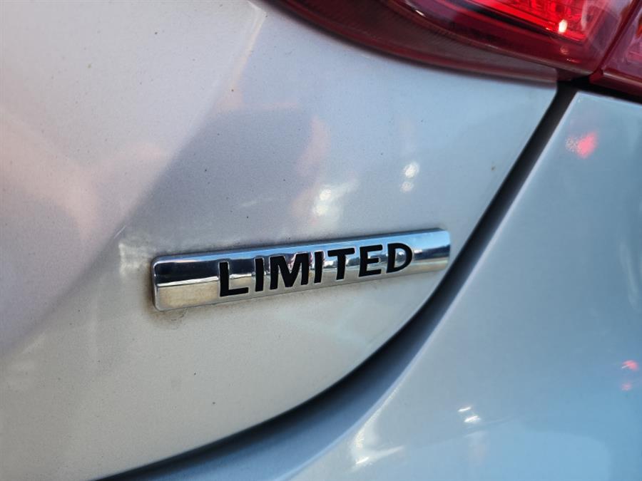 2013 Hyundai Sonata 4dr Sdn 2.4L Auto SE, available for sale in Islip, New York | L.I. Auto Gallery. Islip, New York 2013 Hyundai Sonata 4dr Sdn 2.4L Auto SE, available for sale in Islip, New York | L.I. Auto Gallery. Islip, New York
