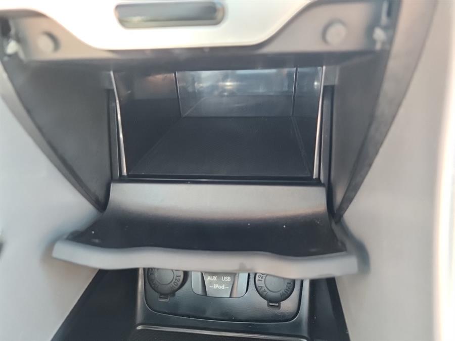2013 Hyundai Sonata 4dr Sdn 2.4L Auto SE, available for sale in Islip, New York | L.I. Auto Gallery. Islip, New York 2013 Hyundai Sonata 4dr Sdn 2.4L Auto SE, available for sale in Islip, New York | L.I. Auto Gallery. Islip, New York