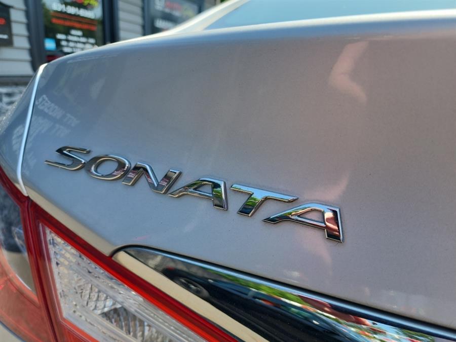 2013 Hyundai Sonata 4dr Sdn 2.4L Auto SE, available for sale in Islip, New York | L.I. Auto Gallery. Islip, New York 2013 Hyundai Sonata 4dr Sdn 2.4L Auto SE, available for sale in Islip, New York | L.I. Auto Gallery. Islip, New York