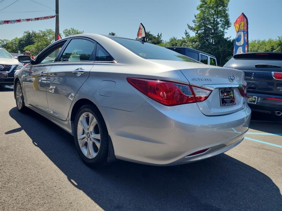 2013 Hyundai Sonata 4dr Sdn 2.4L Auto SE, available for sale in Islip, New York | L.I. Auto Gallery. Islip, New York 2013 Hyundai Sonata 4dr Sdn 2.4L Auto SE, available for sale in Islip, New York | L.I. Auto Gallery. Islip, New York