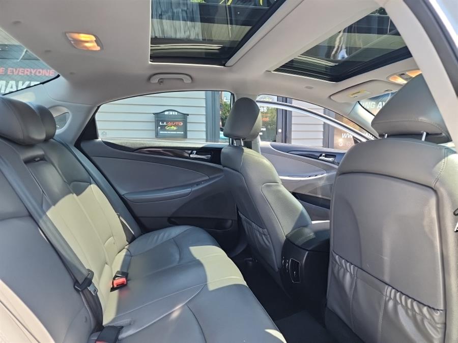 2013 Hyundai Sonata 4dr Sdn 2.4L Auto SE, available for sale in Islip, New York | L.I. Auto Gallery. Islip, New York 2013 Hyundai Sonata 4dr Sdn 2.4L Auto SE, available for sale in Islip, New York | L.I. Auto Gallery. Islip, New York
