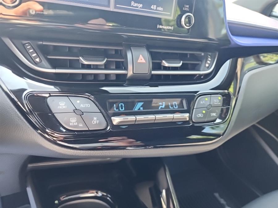 2020 Toyota C-HR LE FWD (Natl), available for sale in Islip, New York | L.I. Auto Gallery. Islip, New York 2020 Toyota C-HR LE FWD (Natl), available for sale in Islip, New York | L.I. Auto Gallery. Islip, New York