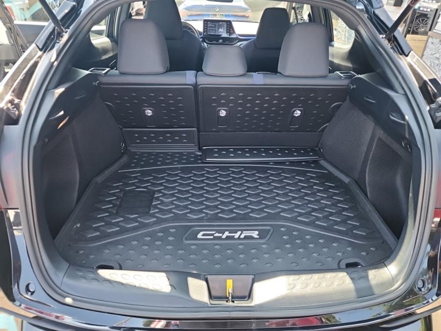 2020 Toyota C-HR LE FWD (Natl), available for sale in Islip, New York | L.I. Auto Gallery. Islip, New York 2020 Toyota C-HR LE FWD (Natl), available for sale in Islip, New York | L.I. Auto Gallery. Islip, New York