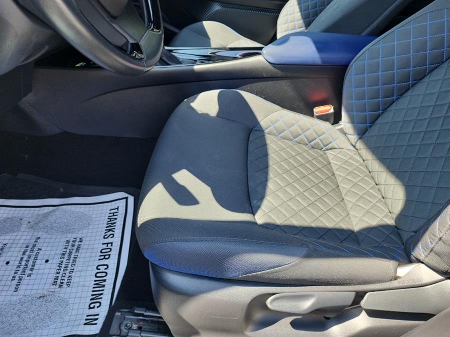 2020 Toyota C-HR LE FWD (Natl), available for sale in Islip, New York | L.I. Auto Gallery. Islip, New York 2020 Toyota C-HR LE FWD (Natl), available for sale in Islip, New York | L.I. Auto Gallery. Islip, New York
