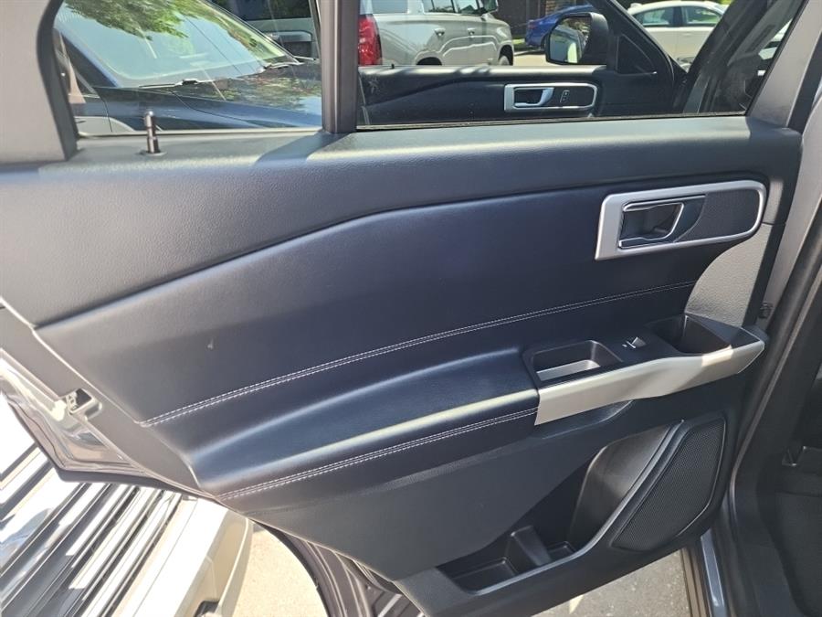 2022 Ford Explorer XLT 4WD, available for sale in Islip, New York | L.I. Auto Gallery. Islip, New York 2022 Ford Explorer XLT 4WD, available for sale in Islip, New York | L.I. Auto Gallery. Islip, New York