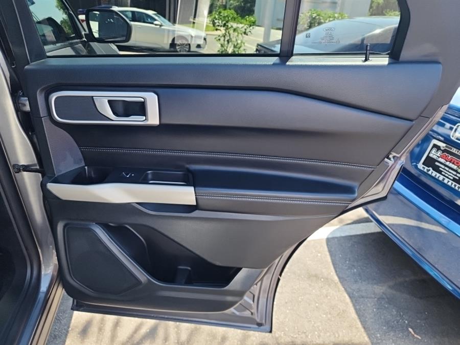 2022 Ford Explorer XLT 4WD, available for sale in Islip, New York | L.I. Auto Gallery. Islip, New York 2022 Ford Explorer XLT 4WD, available for sale in Islip, New York | L.I. Auto Gallery. Islip, New York