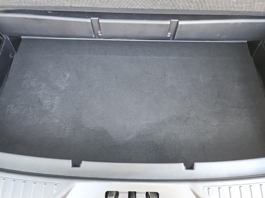 2022 Ford Explorer XLT 4WD, available for sale in Islip, New York | L.I. Auto Gallery. Islip, New York 2022 Ford Explorer XLT 4WD, available for sale in Islip, New York | L.I. Auto Gallery. Islip, New York