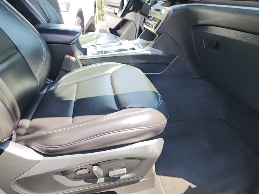 2022 Ford Explorer XLT 4WD, available for sale in Islip, New York | L.I. Auto Gallery. Islip, New York 2022 Ford Explorer XLT 4WD, available for sale in Islip, New York | L.I. Auto Gallery. Islip, New York