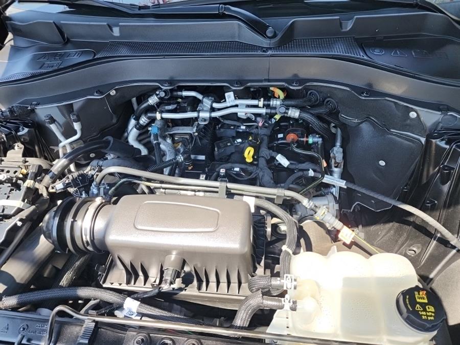 2022 Ford Explorer XLT 4WD, available for sale in Islip, New York | L.I. Auto Gallery. Islip, New York 2022 Ford Explorer XLT 4WD, available for sale in Islip, New York | L.I. Auto Gallery. Islip, New York