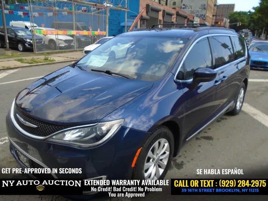 2017 Chrysler Pacifica Touring-L FWD, available for sale in Brooklyn, New York | NY Auto Auction. Brooklyn, New York 2017 Chrysler Pacifica Touring-L FWD, available for sale in Brooklyn, New York | NY Auto Auction. Brooklyn, New York
