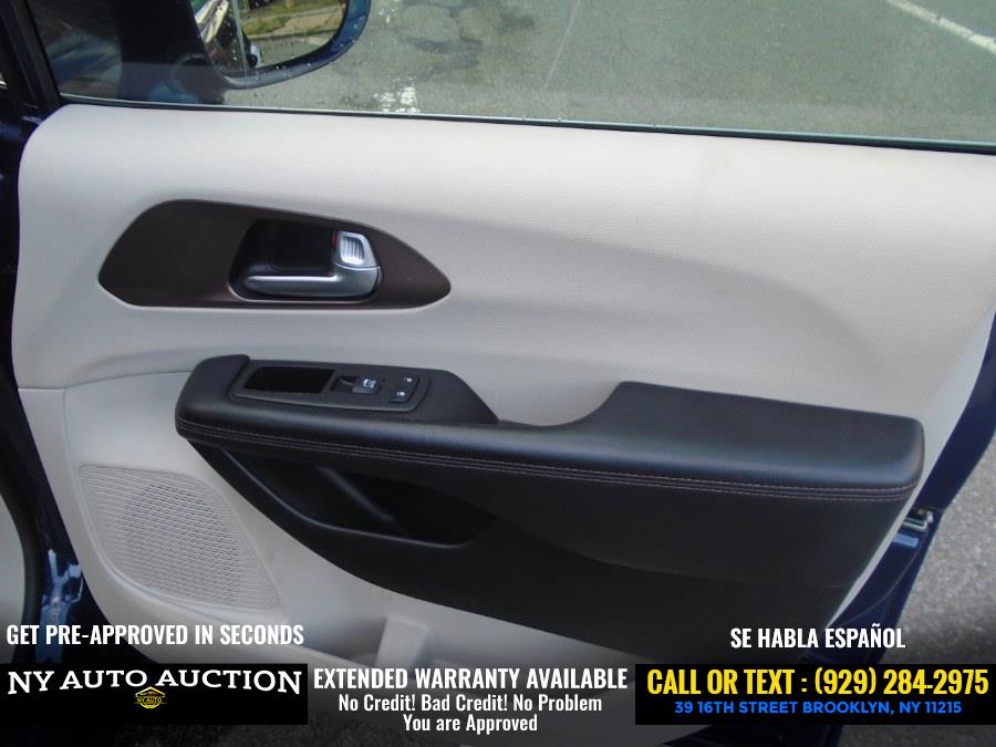 2017 Chrysler Pacifica Touring-L FWD, available for sale in Brooklyn, New York | NY Auto Auction. Brooklyn, New York 2017 Chrysler Pacifica Touring-L FWD, available for sale in Brooklyn, New York | NY Auto Auction. Brooklyn, New York
