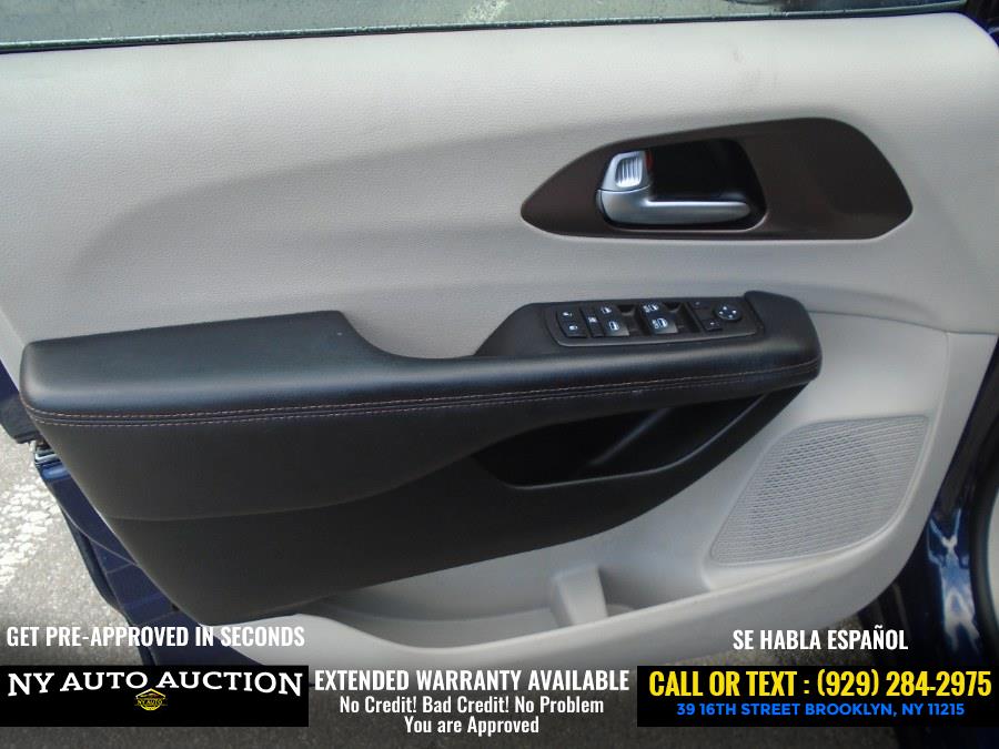 2017 Chrysler Pacifica Touring-L FWD, available for sale in Brooklyn, New York | NY Auto Auction. Brooklyn, New York 2017 Chrysler Pacifica Touring-L FWD, available for sale in Brooklyn, New York | NY Auto Auction. Brooklyn, New York
