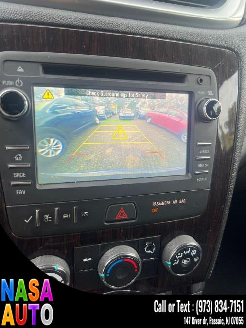 2016 Chevrolet Traverse FWD 4dr LT w/1LT, available for sale in Passaic, New Jersey | Nasa Auto. Passaic, New Jersey 2016 Chevrolet Traverse FWD 4dr LT w/1LT, available for sale in Passaic, New Jersey | Nasa Auto. Passaic, New Jersey
