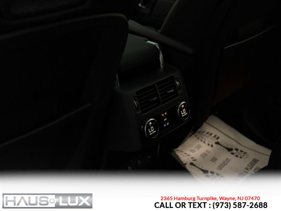 2022 Land Rover Discovery P360 HSE R-Dynamic, available for sale in Wayne, New Jersey | Haus of Lux. Wayne, New Jersey 2022 Land Rover Discovery P360 HSE R-Dynamic, available for sale in Wayne, New Jersey | Haus of Lux. Wayne, New Jersey