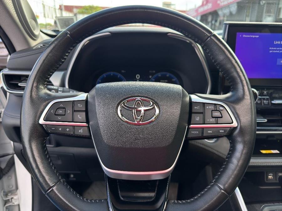 2023 Toyota Highlander Platinum, available for sale in Woodside, New York | Drive Central. Woodside, New York 2023 Toyota Highlander Platinum, available for sale in Woodside, New York | Drive Central. Woodside, New York