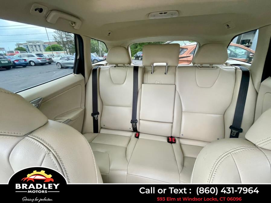 2015 Volvo XC60 T5 Platinum, available for sale in Windsor Locks, Connecticut | Bradley Motors Inc. Windsor Locks, Connecticut 2015 Volvo XC60 T5 Platinum, available for sale in Windsor Locks, Connecticut | Bradley Motors Inc. Windsor Locks, Connecticut