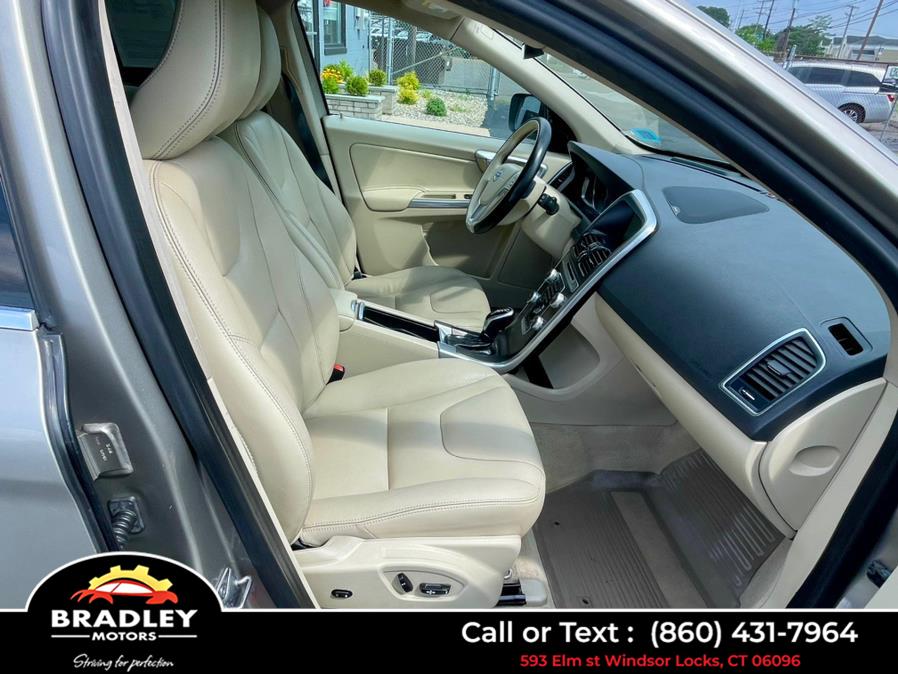 2015 Volvo XC60 T5 Platinum, available for sale in Windsor Locks, Connecticut | Bradley Motors Inc. Windsor Locks, Connecticut 2015 Volvo XC60 T5 Platinum, available for sale in Windsor Locks, Connecticut | Bradley Motors Inc. Windsor Locks, Connecticut