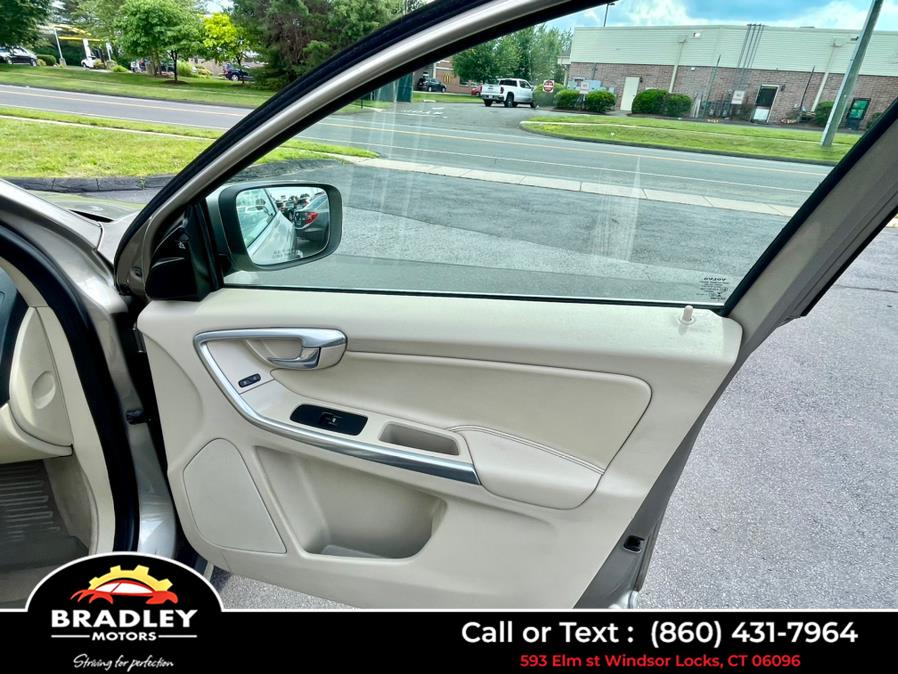 2015 Volvo XC60 T5 Platinum, available for sale in Windsor Locks, Connecticut | Bradley Motors Inc. Windsor Locks, Connecticut 2015 Volvo XC60 T5 Platinum, available for sale in Windsor Locks, Connecticut | Bradley Motors Inc. Windsor Locks, Connecticut