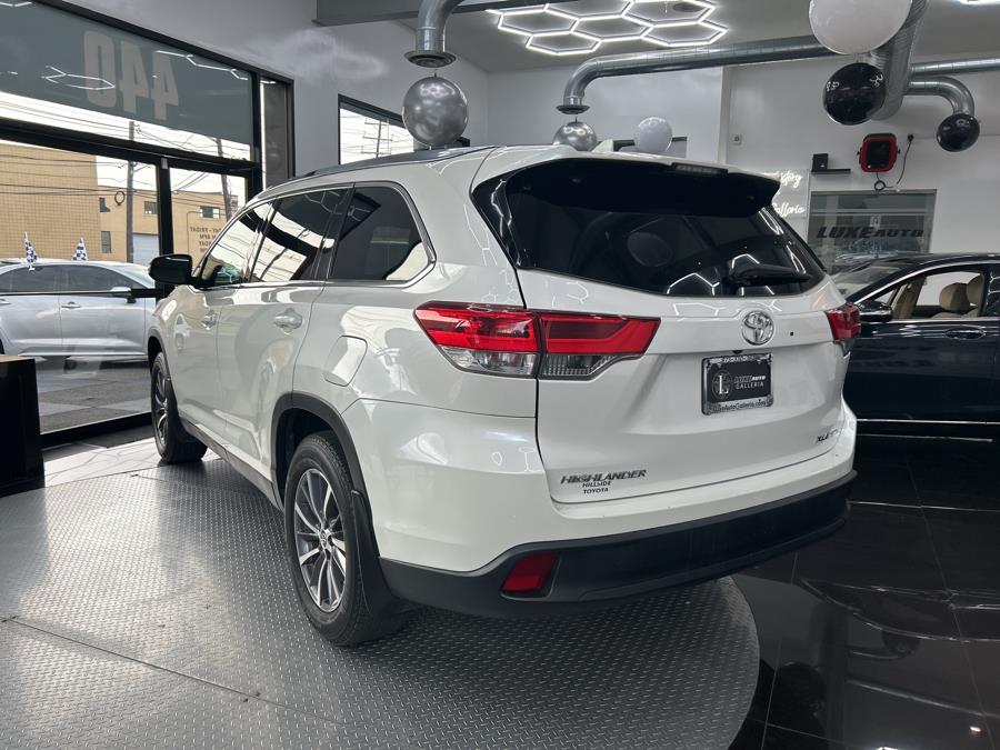 2019 Toyota Highlander XLE V6 AWD (Natl), available for sale in Jersey City, New Jersey | Luxe Auto Galleria. Jersey City, New Jersey 2019 Toyota Highlander XLE V6 AWD (Natl), available for sale in Jersey City, New Jersey | Luxe Auto Galleria. Jersey City, New Jersey