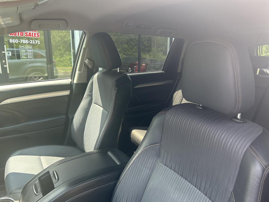 2016 Toyota Highlander AWD 4dr V6 LE (Natl), available for sale in Middletown, Connecticut | Newfield Auto Sales. Middletown, Connecticut 2016 Toyota Highlander AWD 4dr V6 LE (Natl), available for sale in Middletown, Connecticut | Newfield Auto Sales. Middletown, Connecticut