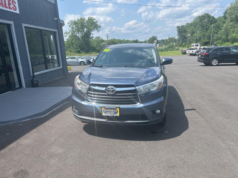 2016 Toyota Highlander AWD 4dr V6 LE (Natl), available for sale in Middletown, Connecticut | Newfield Auto Sales. Middletown, Connecticut 2016 Toyota Highlander AWD 4dr V6 LE (Natl), available for sale in Middletown, Connecticut | Newfield Auto Sales. Middletown, Connecticut