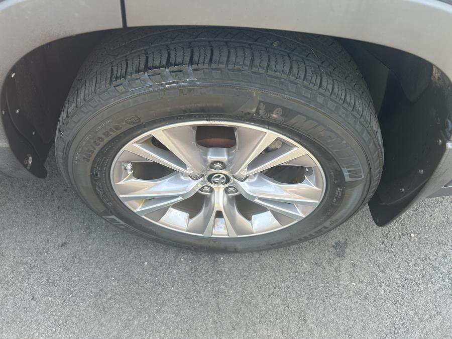 2016 Toyota Highlander AWD 4dr V6 LE (Natl), available for sale in Middletown, Connecticut | Newfield Auto Sales. Middletown, Connecticut 2016 Toyota Highlander AWD 4dr V6 LE (Natl), available for sale in Middletown, Connecticut | Newfield Auto Sales. Middletown, Connecticut