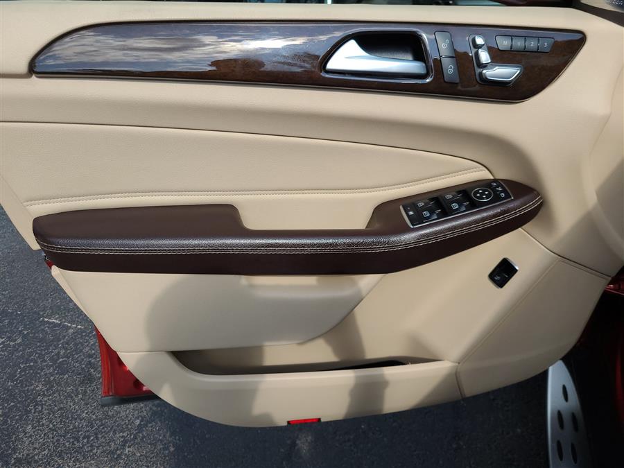 2017 Mercedes-Benz GLE GLE 350 4MATIC SUV, available for sale in Canton, Connecticut | Lava Motors. Canton, Connecticut 2017 Mercedes-Benz GLE GLE 350 4MATIC SUV, available for sale in Canton, Connecticut | Lava Motors. Canton, Connecticut