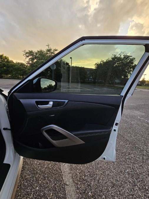 2016 Hyundai Veloster 3dr Cpe Man Turbo R-Spec, available for sale in Longwood, Florida | Majestic Autos Inc.. Longwood, Florida 2016 Hyundai Veloster 3dr Cpe Man Turbo R-Spec, available for sale in Longwood, Florida | Majestic Autos Inc.. Longwood, Florida