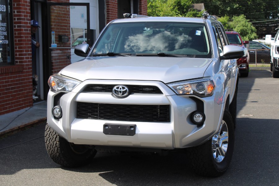 2017 Toyota 4Runner SR5 4WD (Natl), available for sale in ENFIELD, Connecticut | Longmeadow Motor Cars. ENFIELD, Connecticut